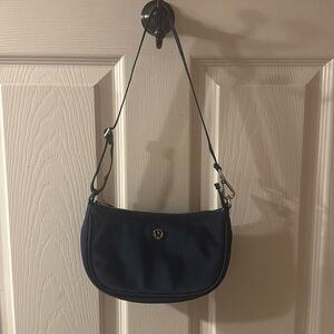 Lululemon small bag